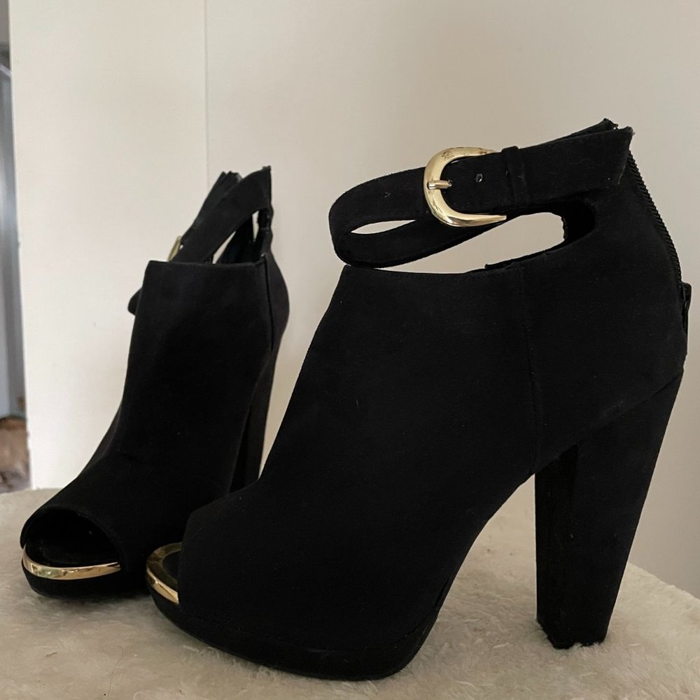 Loved, VGUC H&M Black Suede Peep Toe Booties with Gold Details 7.5/8
